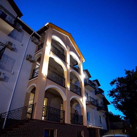 Готель River House Umanʼ Eksteriør bilde