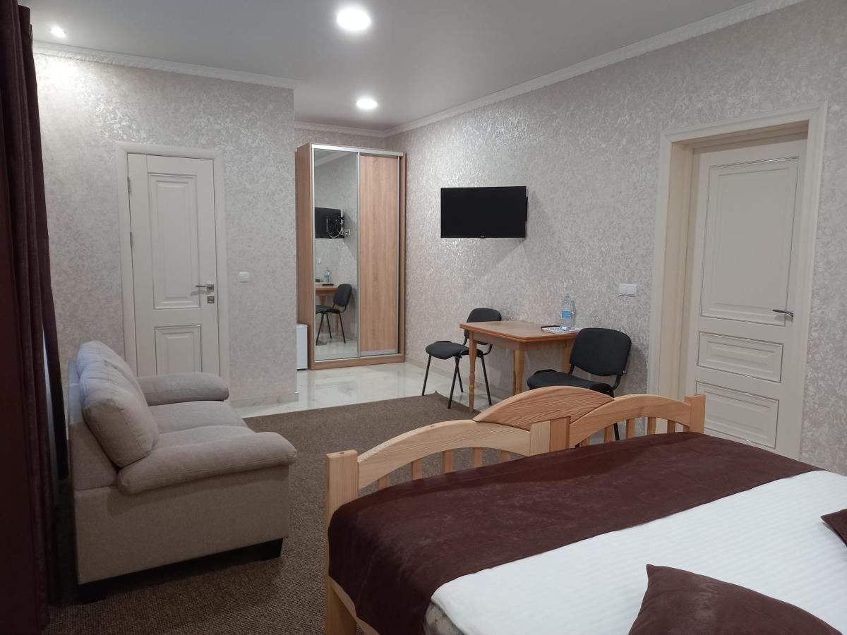Готель River House Umanʼ Eksteriør bilde