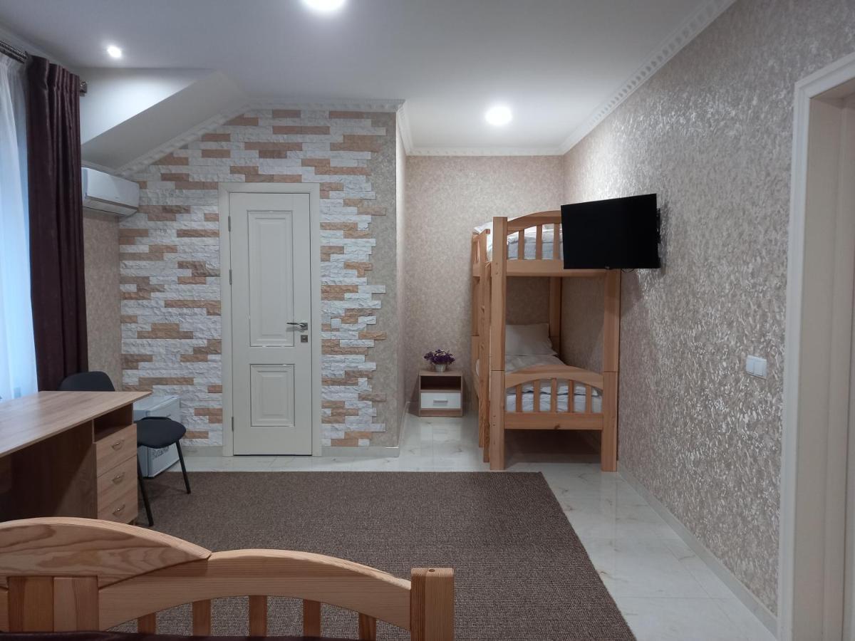 Готель River House Umanʼ Eksteriør bilde