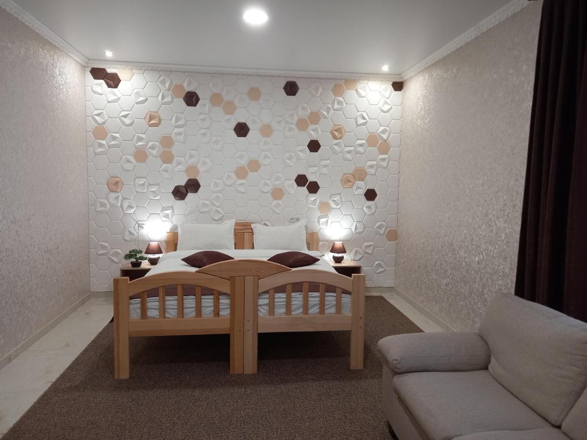 Готель River House Umanʼ Eksteriør bilde