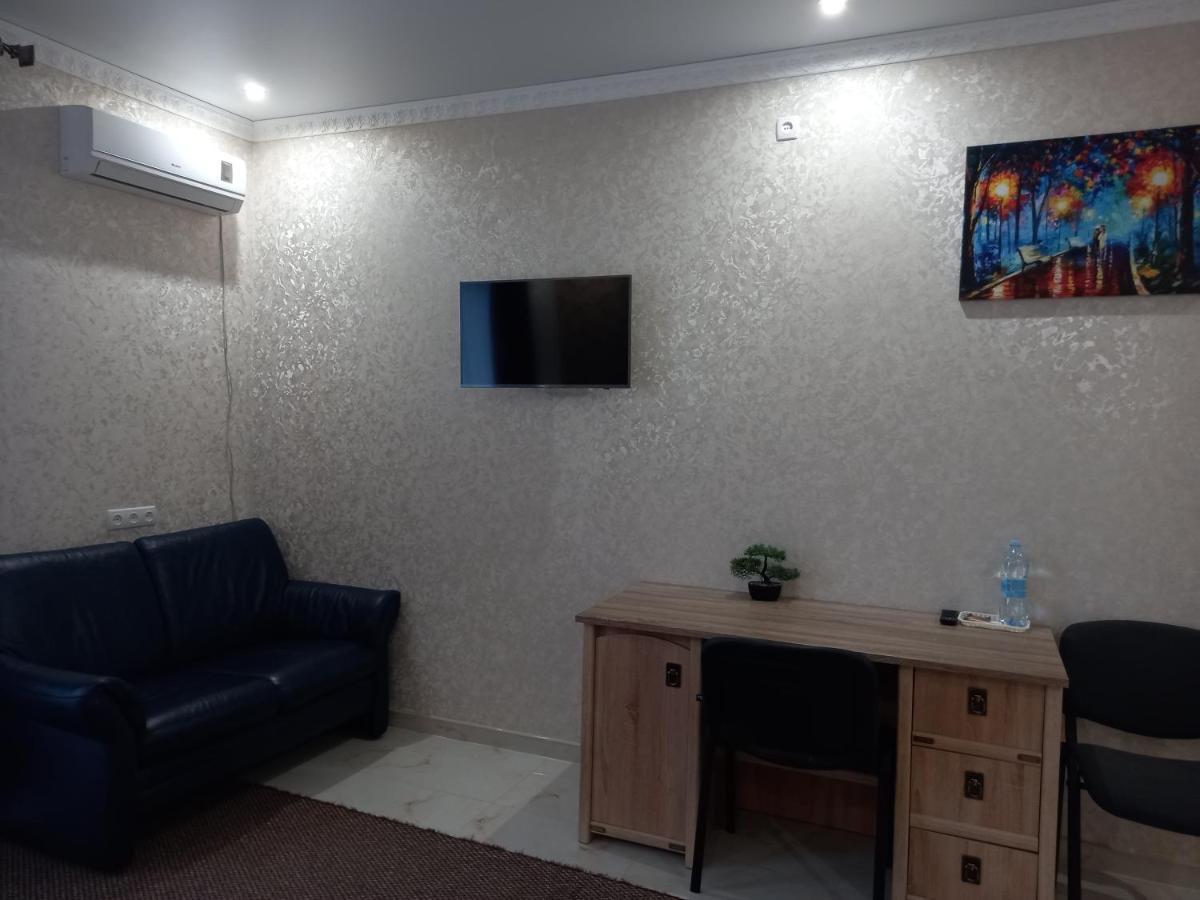 Готель River House Umanʼ Eksteriør bilde