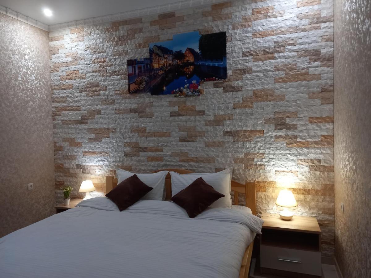 Готель River House Umanʼ Eksteriør bilde