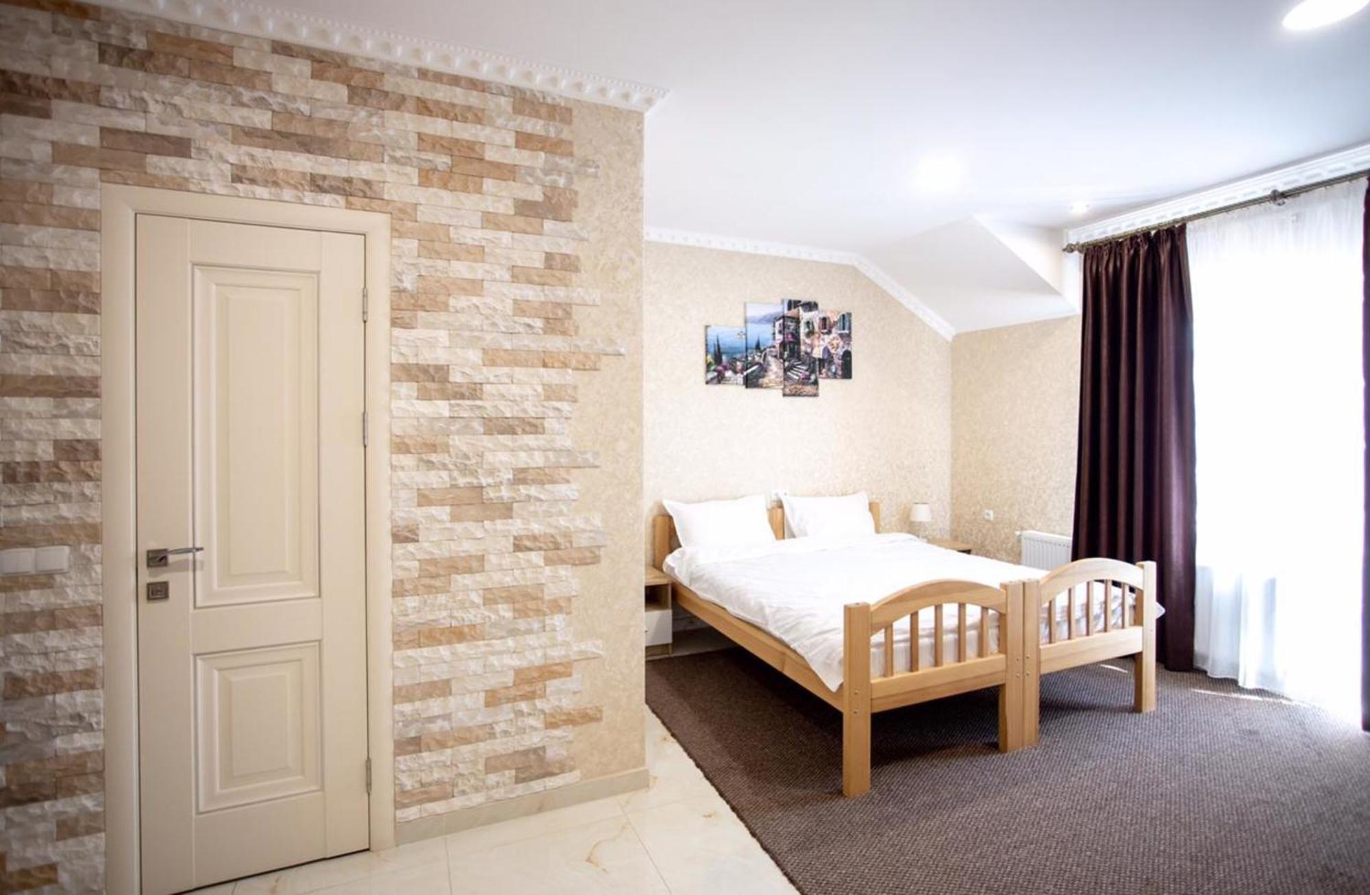 Готель River House Umanʼ Eksteriør bilde
